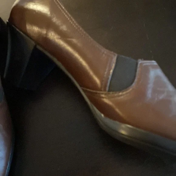 New Munro shoes - Picture 3 of 9